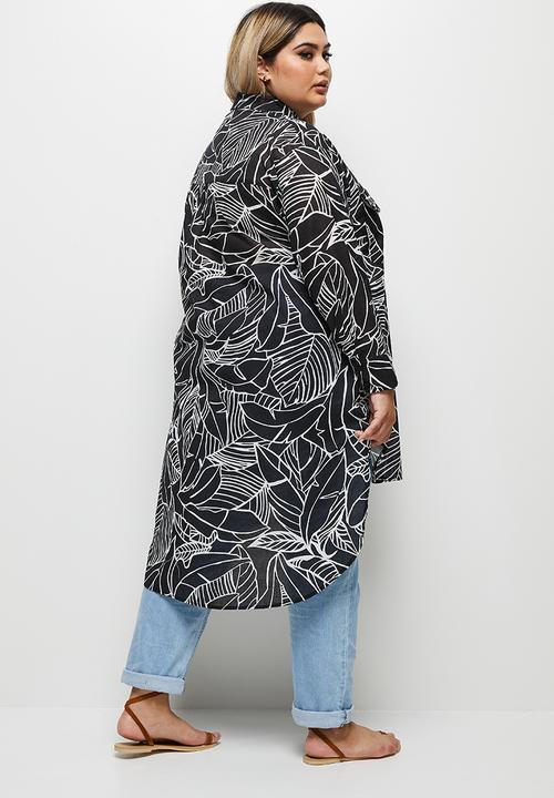 edit Plus - Relaxed boyfriend shirt - muted tropical leaves