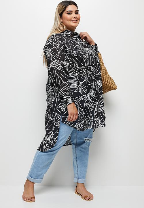 edit Plus - Relaxed boyfriend shirt - muted tropical leaves