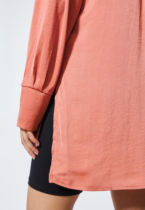 VELVET - Longline satin blouse - pink