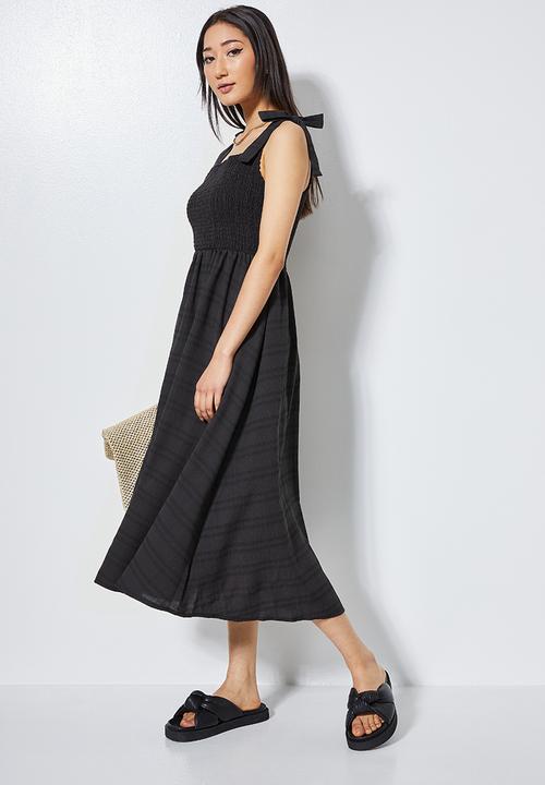 Superbalist - Shirred fit & flare midi - black