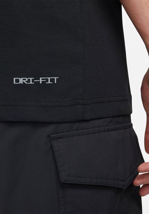 Nike - NSW Dri-Fit Sport Utility Pack Short-Sleeve  Tee - black