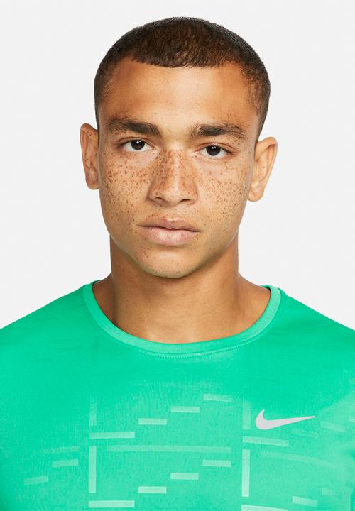 Nike - Dri-FIT UV Run Division Miler Men Running- -roma green/reflective silv