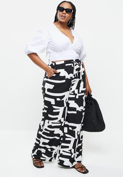 Me&B - Plus pull-on wide leg pant with tie detail - black & white 