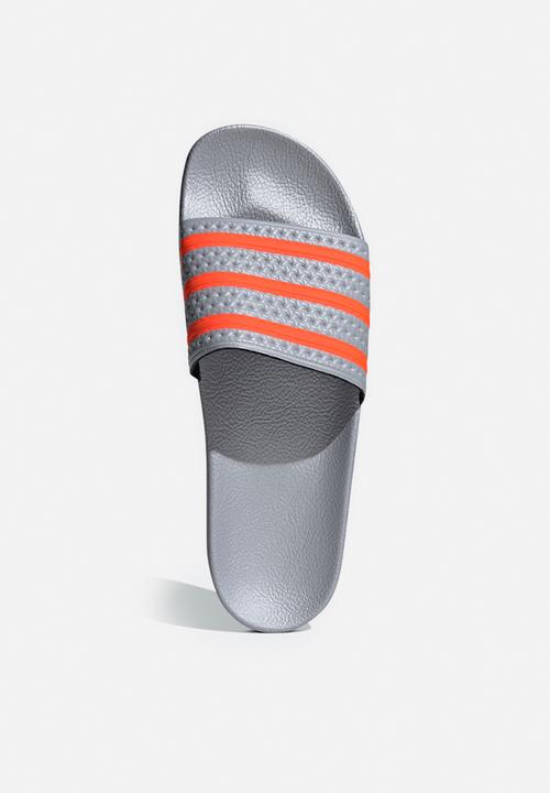 adidas Originals - Adilette - halo silver/solar red