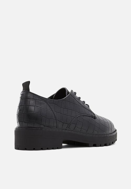 Call It Spring - Parkerr derby - black