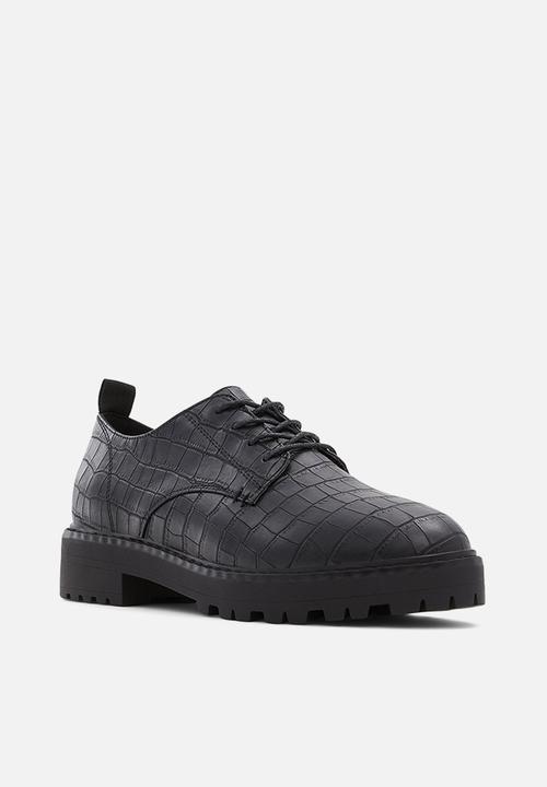 Call It Spring - Parkerr derby - black