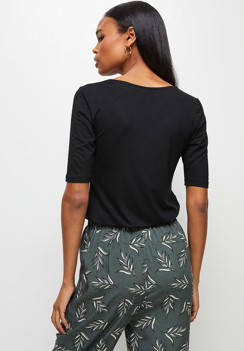 edit - Ballet sleeve scoopneck tee - black