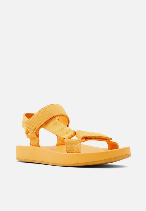 Call It Spring - Ruthie sandal - light orange