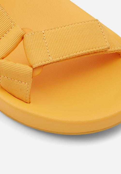 Call It Spring - Ruthie sandal - light orange