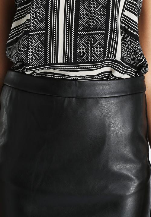 Vero Moda - Rue PU Lace Skirt