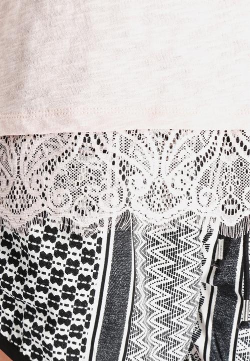 Vero Moda - Sonny Lace Top