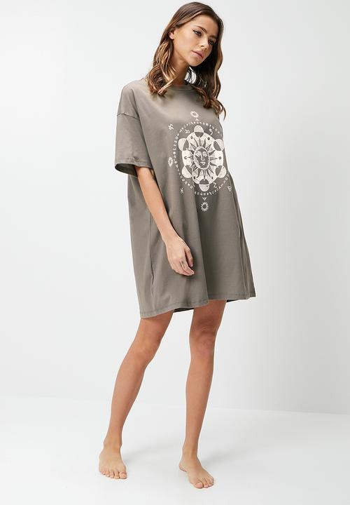 Blake - Oversized sleep tee with print - charcoal