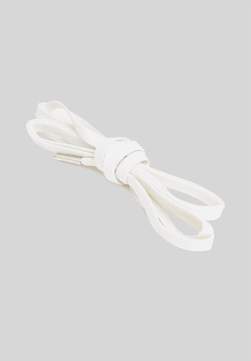 Binder - Waxed shoe laces with metal tips 80cm - white