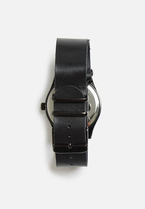 CHPO - Never too late - black