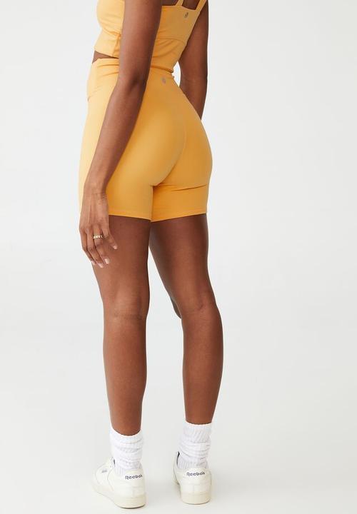 Cotton On - Ultra soft movement bike short - apricot ice