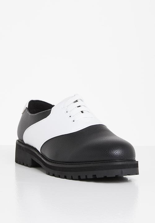 Jonathan D - J archie - blck/white