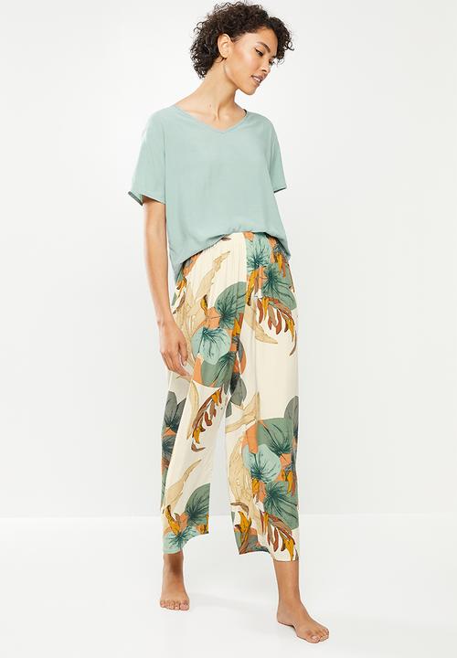 dailyfriday - Sleep top & wide leg pants - light sage print