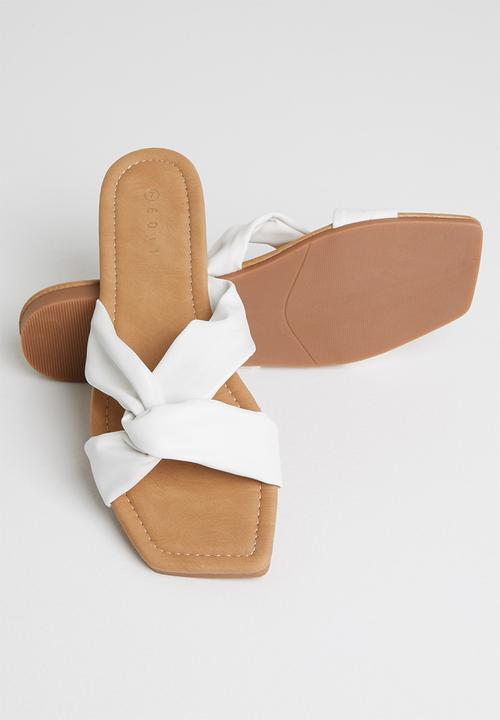 edit - Taren slip on sandal - white