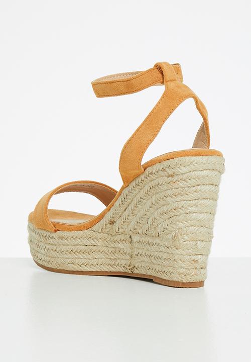 Superbalist - Wedge ankle strap heel - tan
