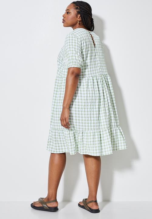 Superbalist - Woven gingham ruffle dress - green & white