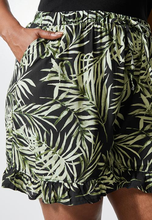 Superbalist - Ruffle hem pull on shorts - black & green 
