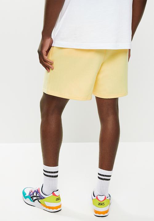 Jonathan D - Remy relaxed fit sweatshorts - banana