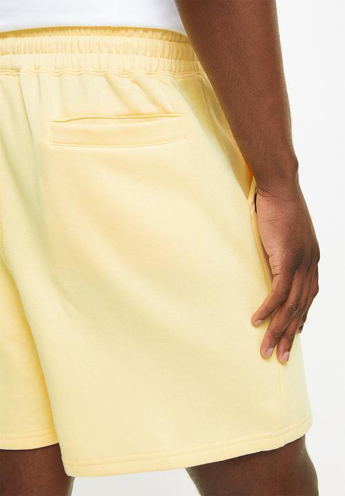 Jonathan D - Remy relaxed fit sweatshorts - banana