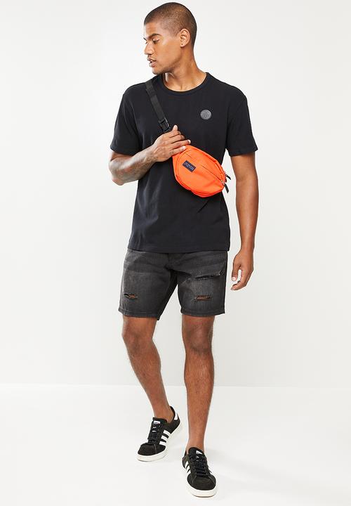 S.P.C.C - Fehr relaxed fit straight hem tee - black