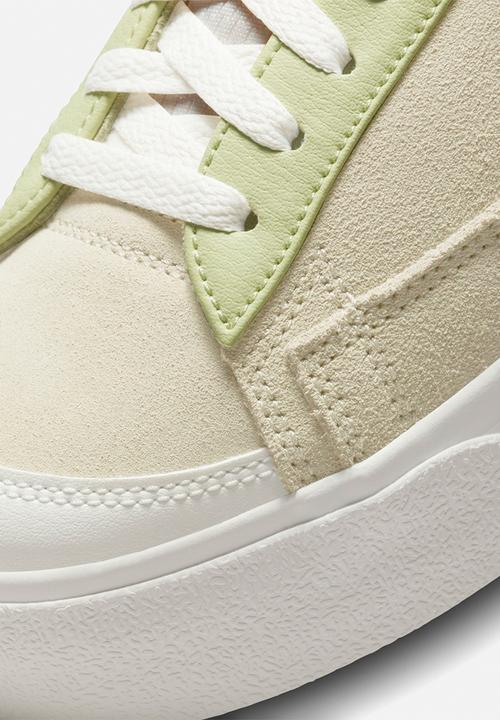 Nike - Wmns blazer platform - light stone/off noir-summit white