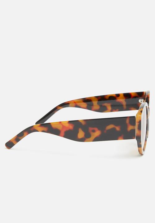 Superbalist - Tammy oval sunglasses - brown 