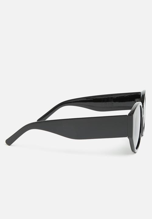 Superbalist - Anna cateye sunglasses - black