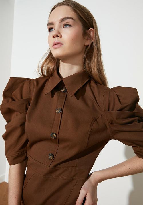 Trendyol - Button detailed balloon sleeve dress - camel