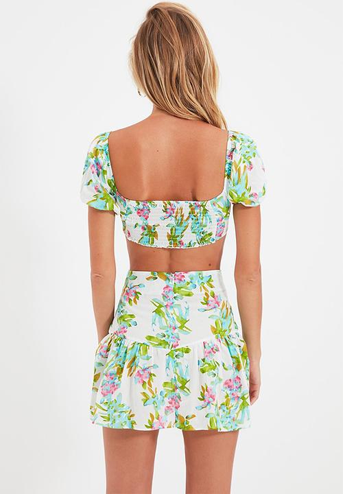 Trendyol - Floral patterned accessory detailed bottom-top set - multi 