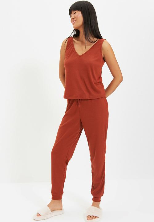 Trendyol - Camisole knit pajama set - cinnamon