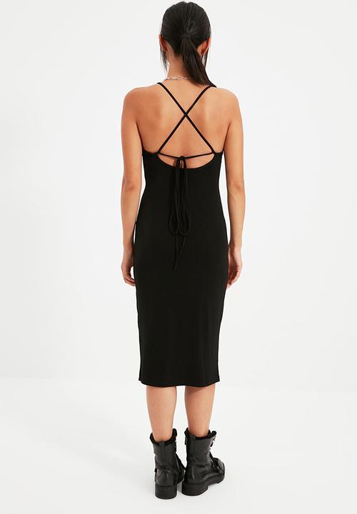 Trendyol - V-neck strap knit dress - black