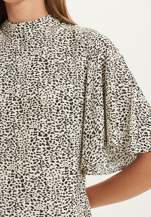 Trendyol - Flutter sleeve dress - stone & black 