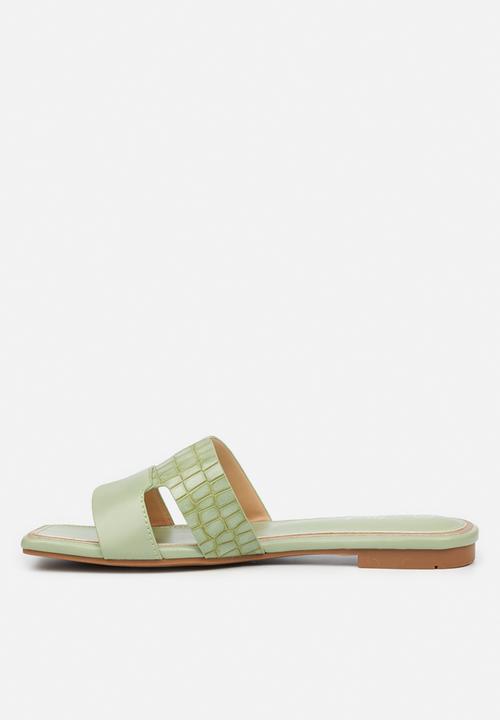 Miss Black - Euphoria1 slide - mint
