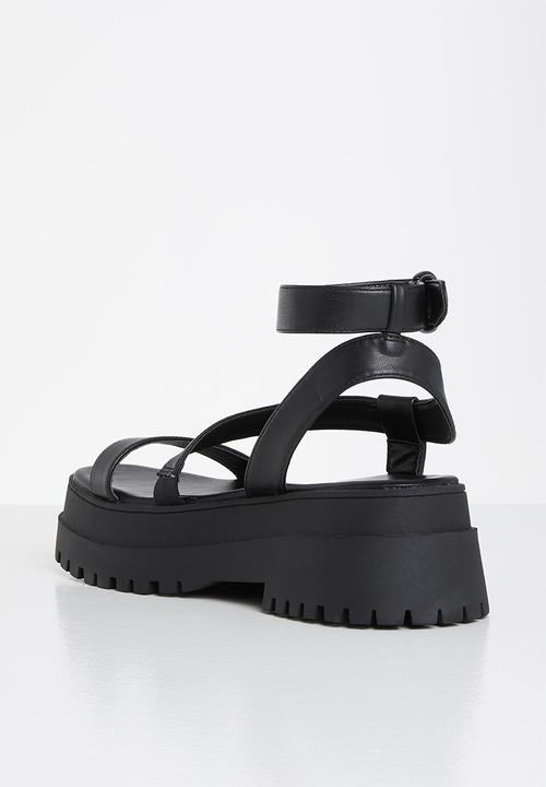 Missguided - Pu chunky sole cross strap sandal - black