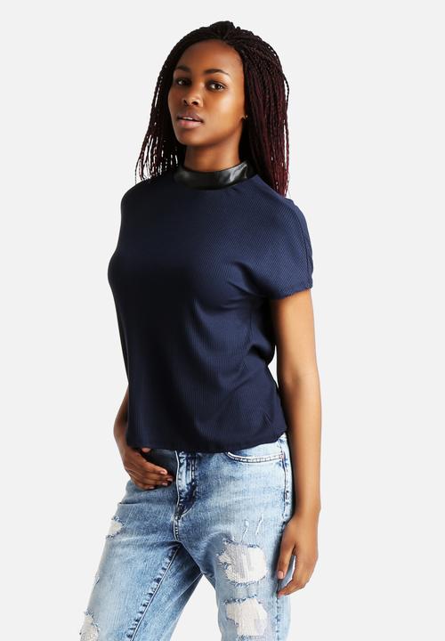 Vero Moda - Anika Rib PU Top
