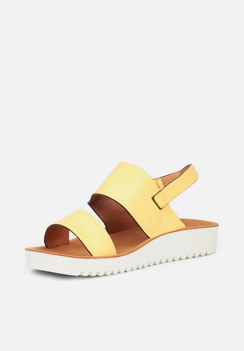Butterfly Feet - Maple 2 sandal - yellow