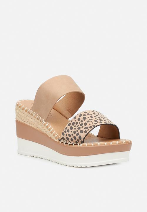Miss Black - Wild1 wedge - neutral 