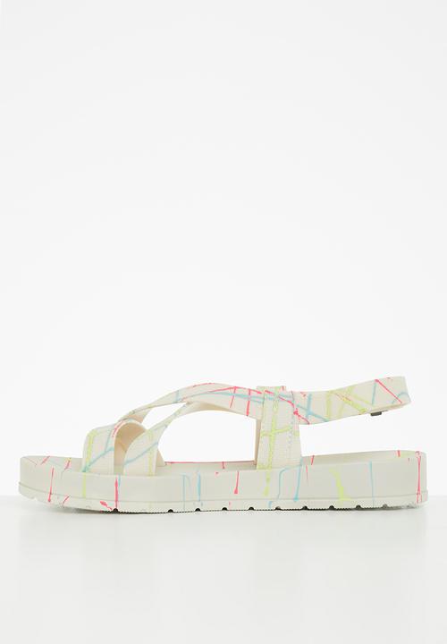 Zaxy - Modern sand ad  - white