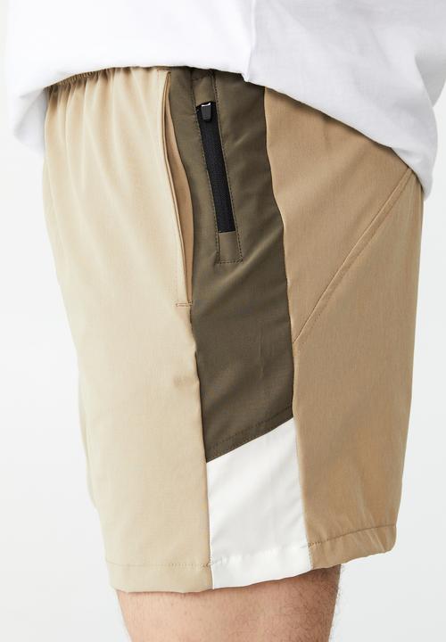 Cotton On - Active tech short - stone