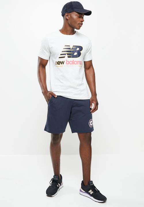 New Balance  - Nb athletics higher learning logo tee - sea salt heather