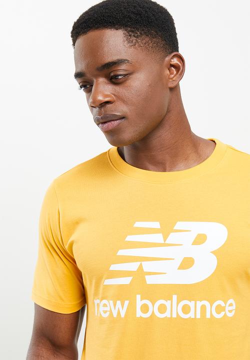 New Balance  - Nb essentials stacked logo tee - aspen