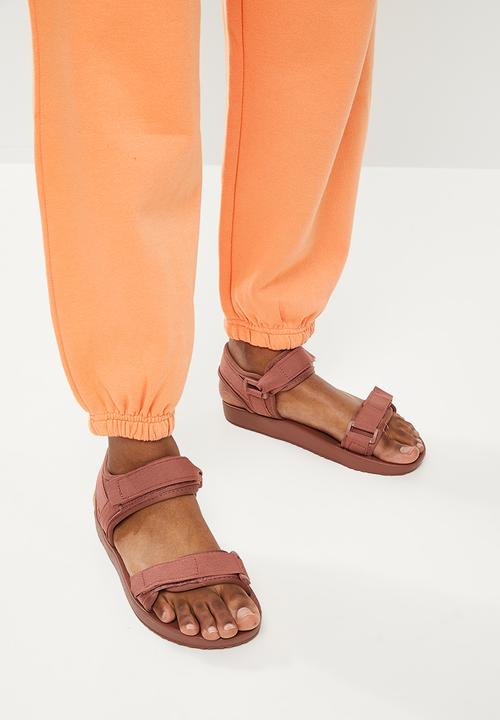 Levi’s® - Benchwarmer - peach bloom