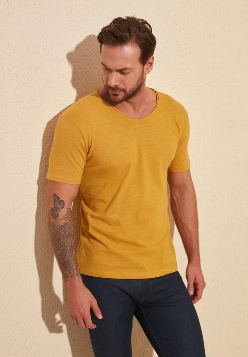Trendyol - Crew neck raw edge tee - mustard