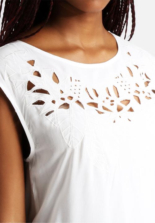 Vero Moda - Cutout Top