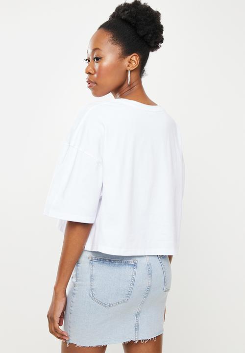 SISSY BOY - Boxy oversized top with short sleeves and bling logo - white