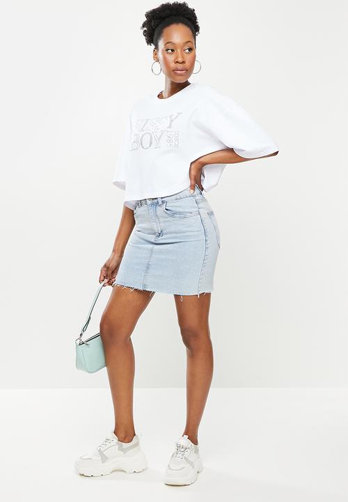 SISSY BOY - Boxy oversized top with short sleeves and bling logo - white